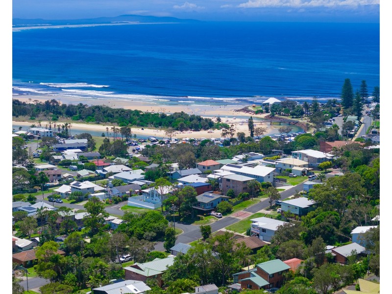 11 Noongah Terrace, Crescent Head NSW 2440