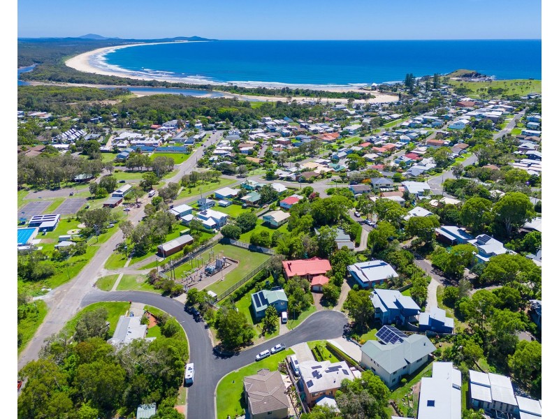 5 William Bailey Place, Crescent Head NSW 2440