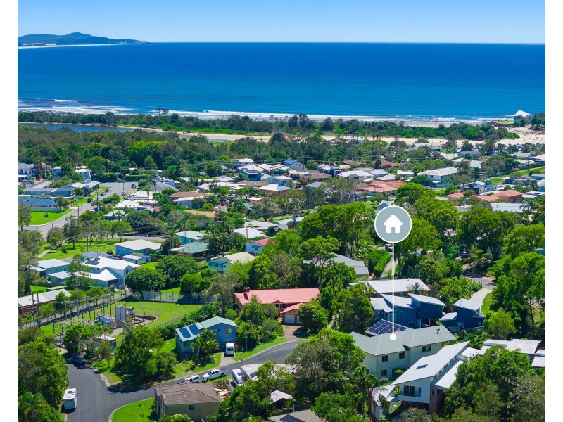 5 William Bailey Place, Crescent Head NSW 2440