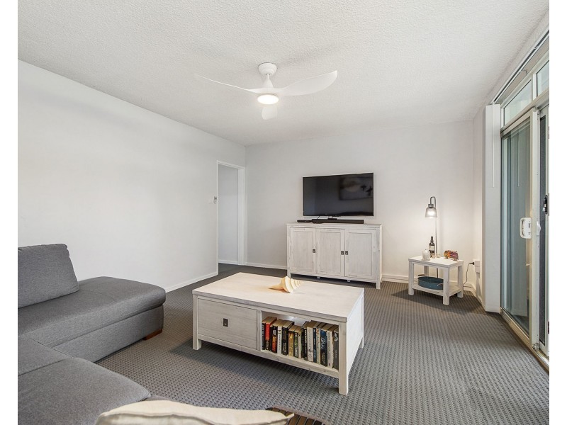 2/1 Main Street, Crescent Head NSW 2440