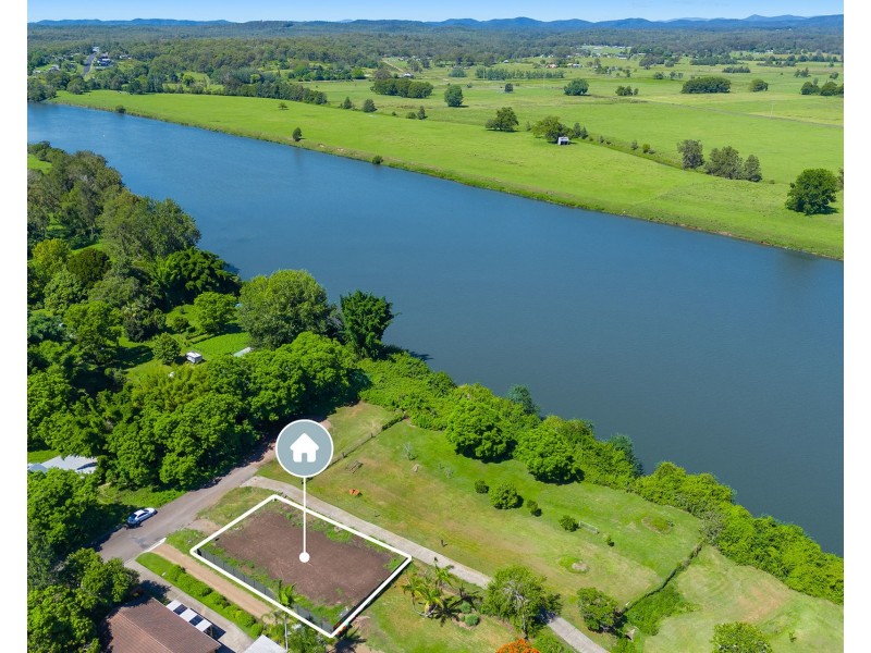 4 Wide Street, West Kempsey NSW 2440