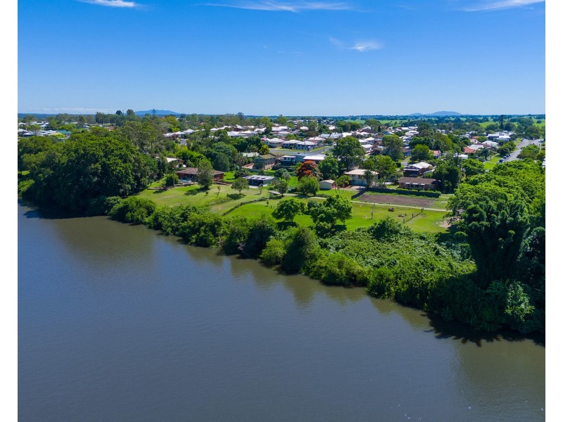4 Wide Street, West Kempsey NSW 2440