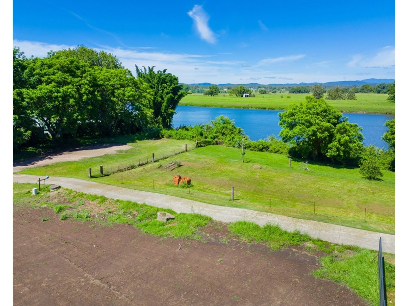 4 Wide Street, West Kempsey NSW 2440