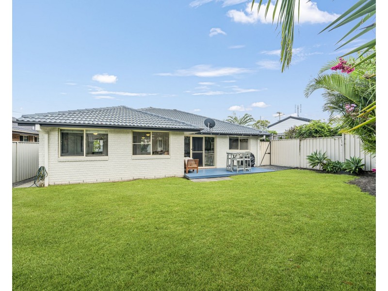 2B Baker Drive, Crescent Head NSW 2440