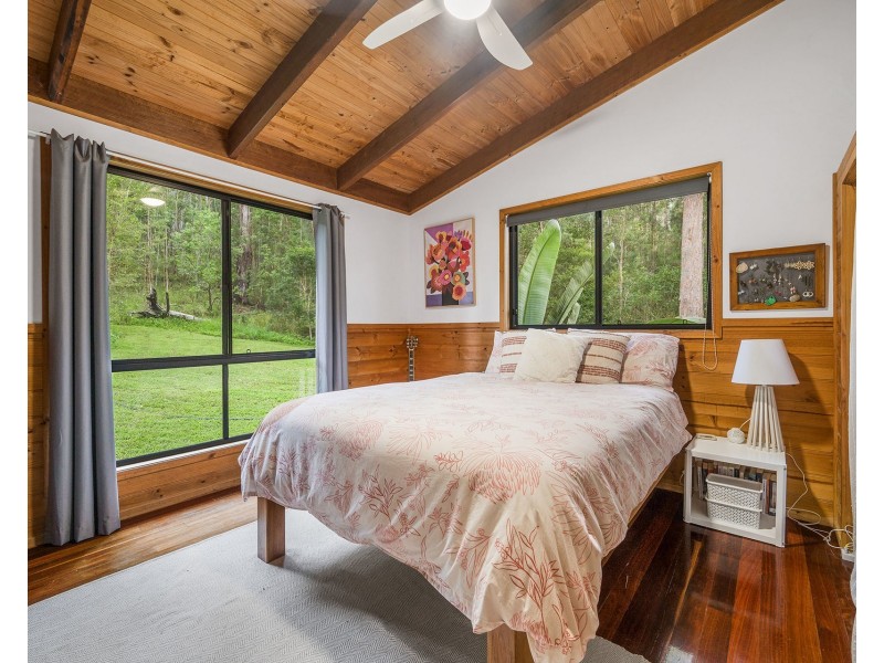 51 Neville Morton Drive, Crescent Head NSW 2440