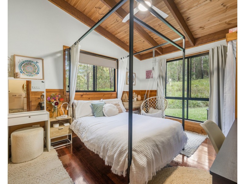 51 Neville Morton Drive, Crescent Head NSW 2440