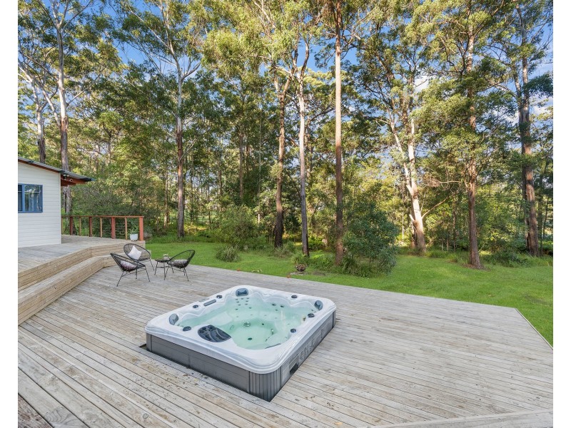 51 Neville Morton Drive, Crescent Head NSW 2440