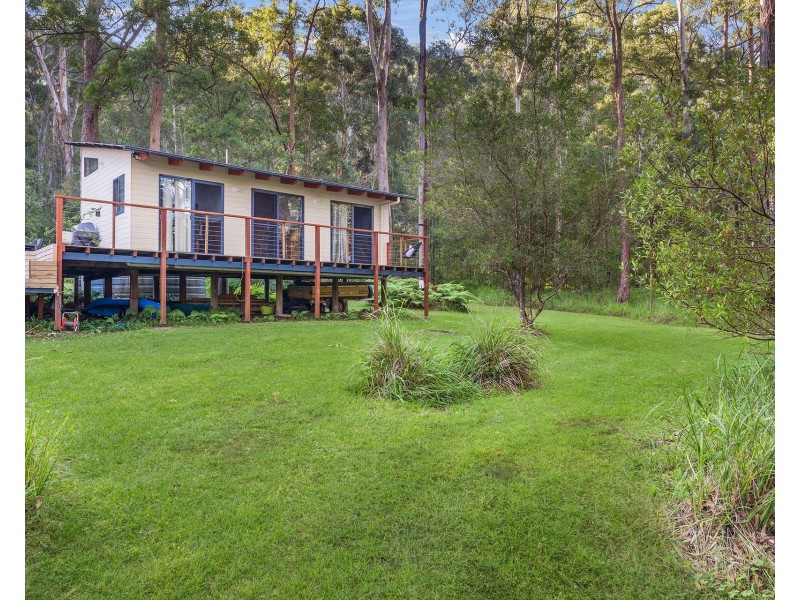 51 Neville Morton Drive, Crescent Head NSW 2440