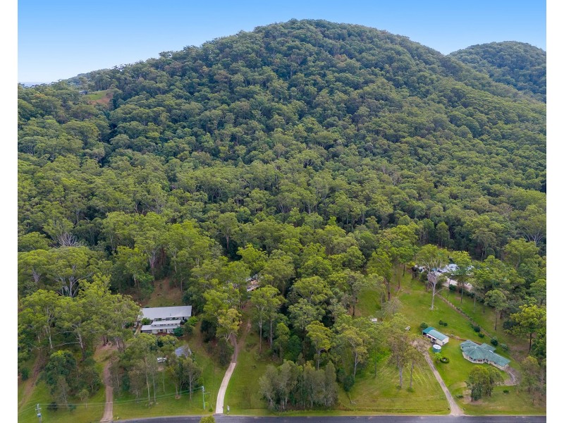 51 Neville Morton Drive, Crescent Head NSW 2440