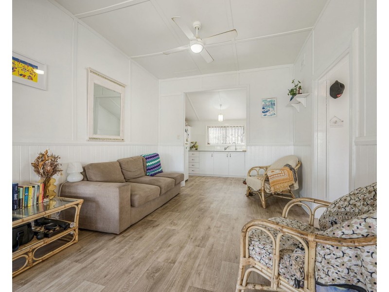 14 May Street, Crescent Head NSW 2440