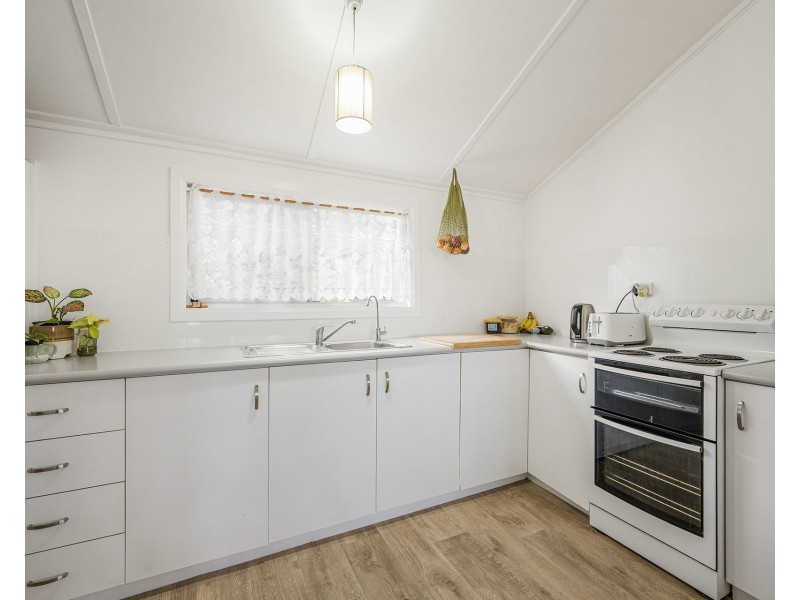 14 May Street, Crescent Head NSW 2440