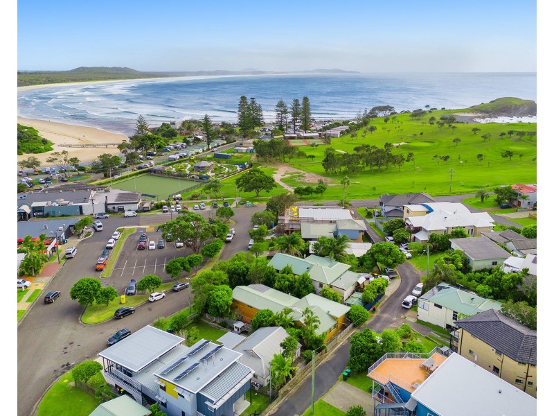 14 May Street, Crescent Head NSW 2440