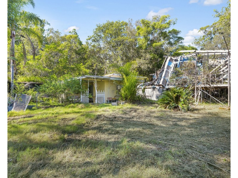 175 Loftus Road, Crescent Head NSW 2440