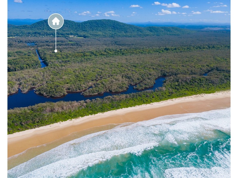 175 Loftus Road, Crescent Head NSW 2440