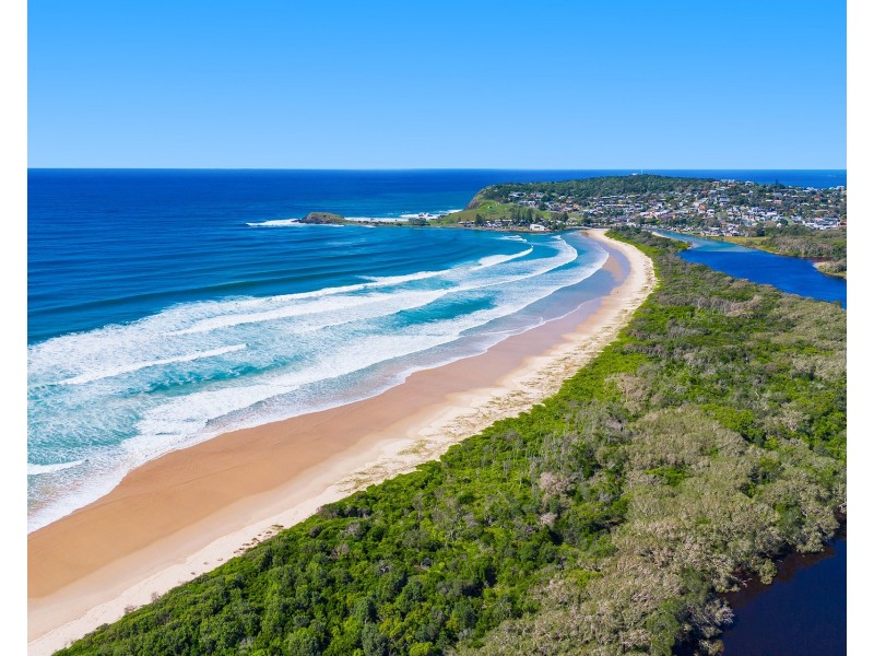175 Loftus Road, Crescent Head NSW 2440