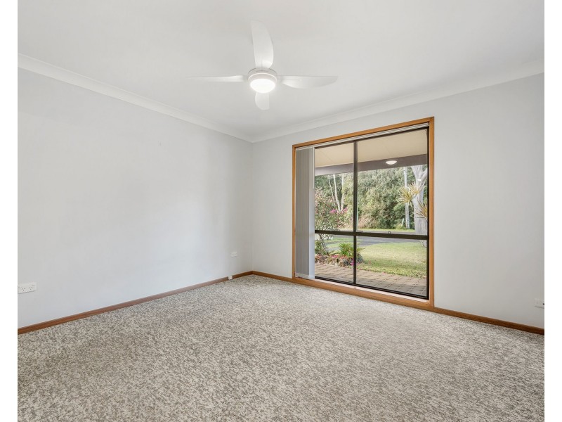 16 Belmore Street, Crescent Head NSW 2440