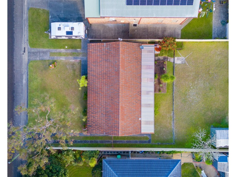 16 Belmore Street, Crescent Head NSW 2440