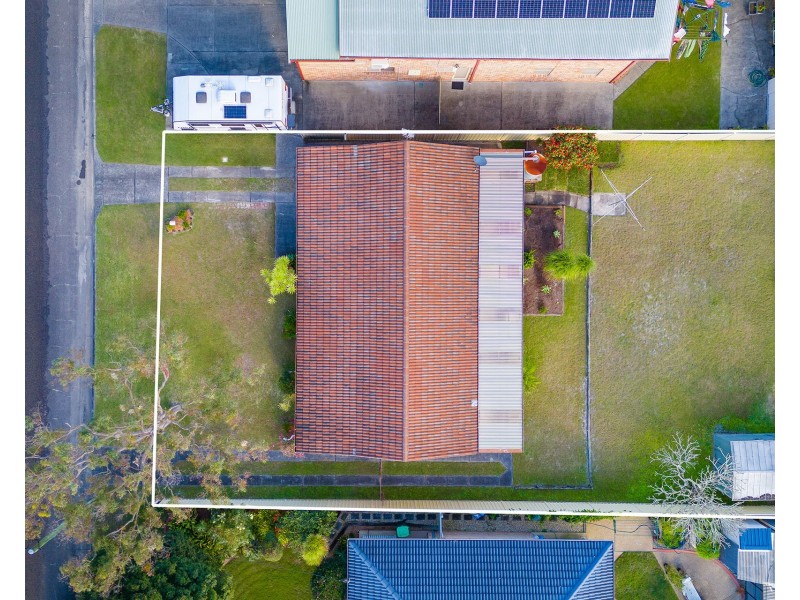 16 Belmore Street, Crescent Head NSW 2440