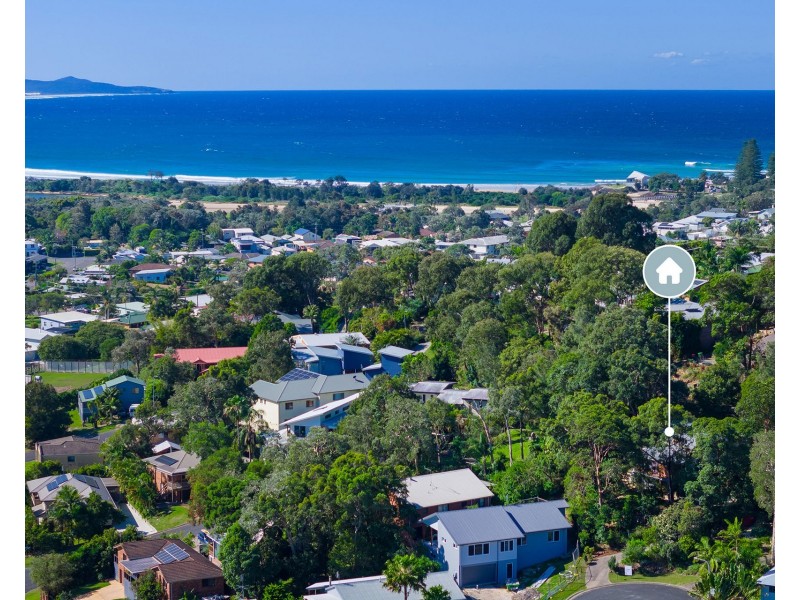 4 Terence Brassell Place, Crescent Head NSW 2440