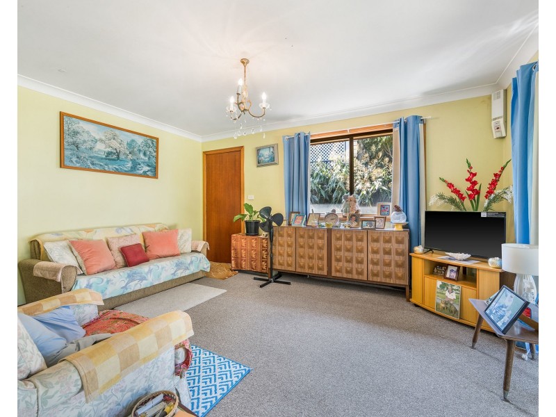 1  Willow Street, Crescent Head NSW 2440