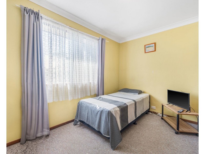 1  Willow Street, Crescent Head NSW 2440