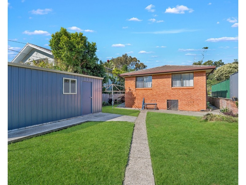 1  Willow Street, Crescent Head NSW 2440