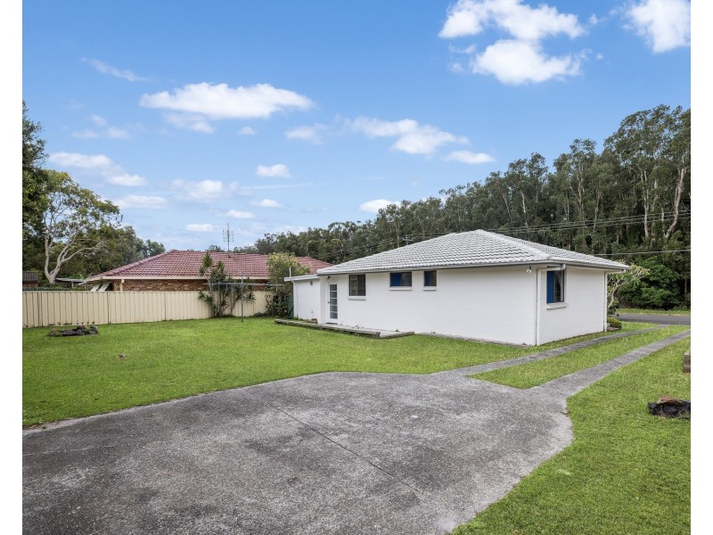 20 Belmore Street, Crescent Head NSW 2440