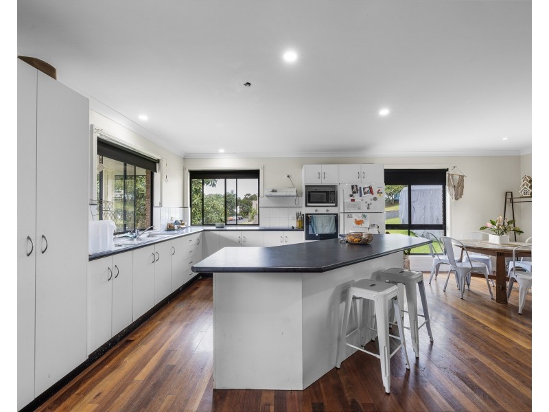 12 Charles Parry Street, Crescent Head NSW 2440