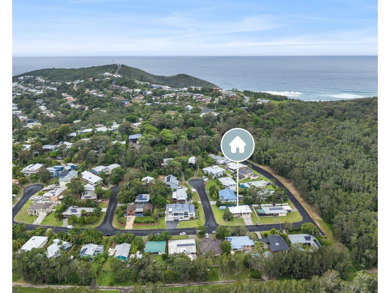 12 Charles Parry Street, Crescent Head NSW 2440