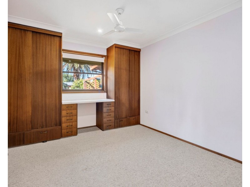 5 Ronald Robinson Place, East Kempsey NSW 2440