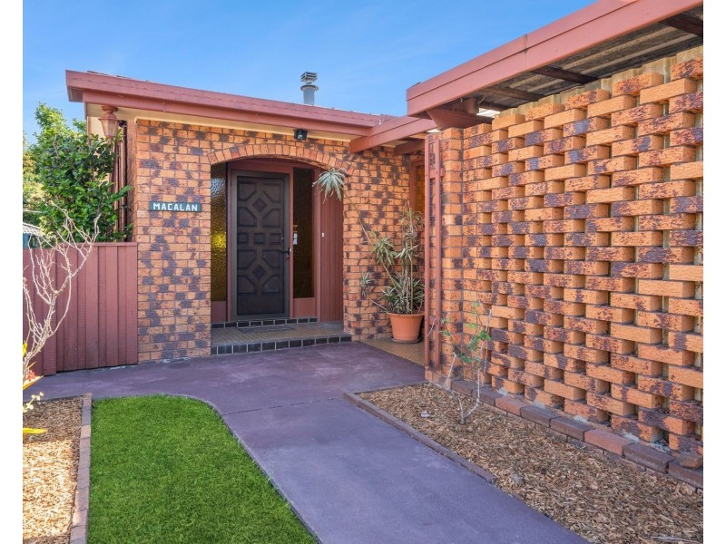 5 Ronald Robinson Place, East Kempsey NSW 2440