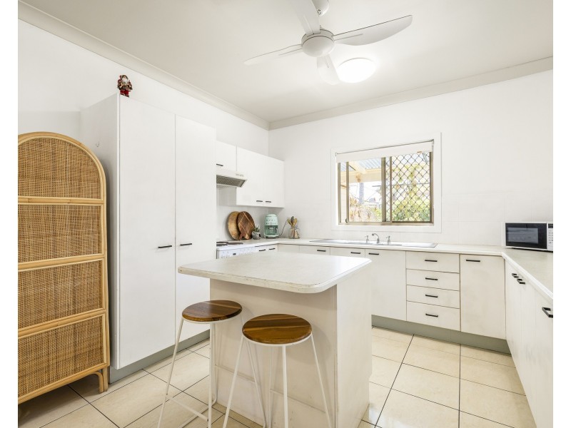 11 Walker Street, Crescent Head NSW 2440