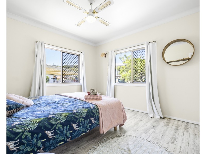 11 Walker Street, Crescent Head NSW 2440