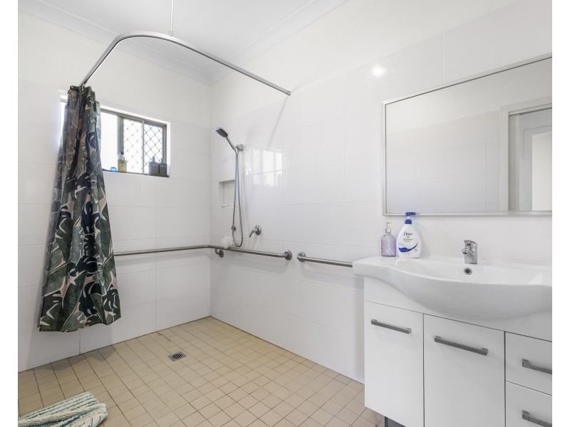 11 Walker Street, Crescent Head NSW 2440