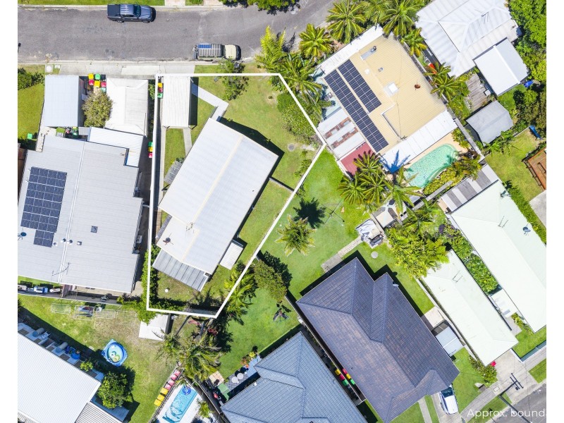 11 Walker Street, Crescent Head NSW 2440