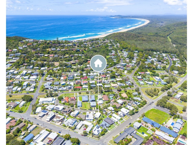 11 Walker Street, Crescent Head NSW 2440