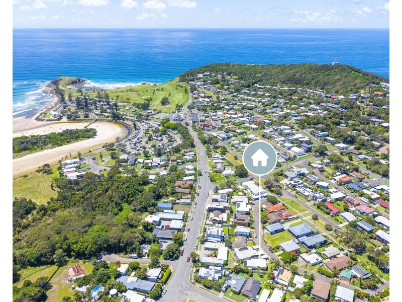 11 Walker Street, Crescent Head NSW 2440