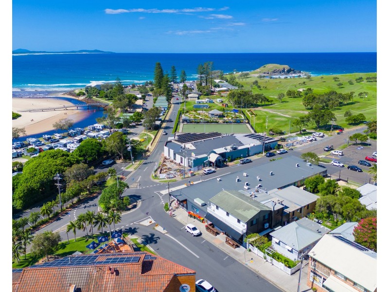 6 East Street, Crescent Head NSW 2440