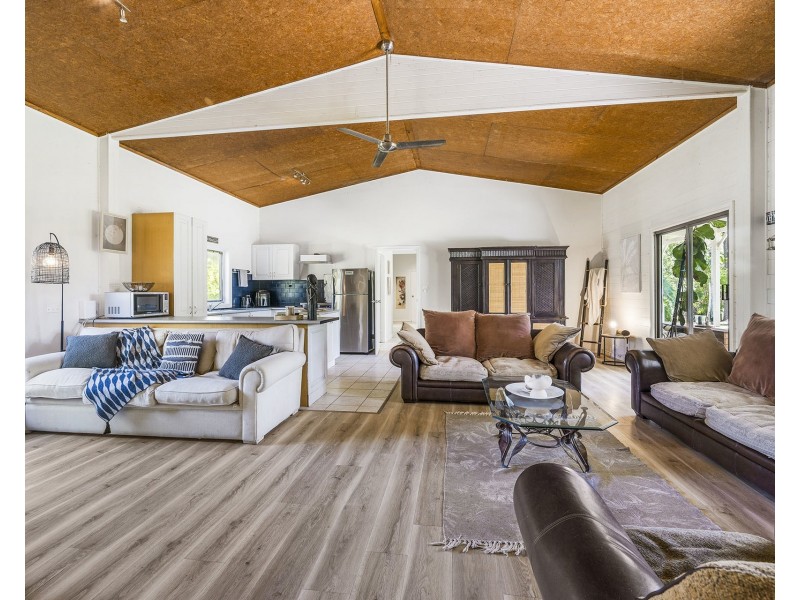 1098 Crescent Head Road, Crescent Head NSW 2440