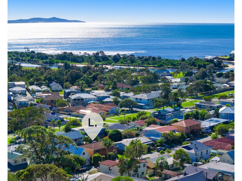 27 Hodgson Street, Crescent Head NSW 2440