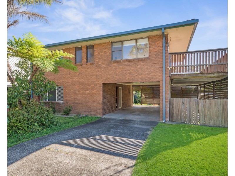 27 Hodgson Street, Crescent Head NSW 2440