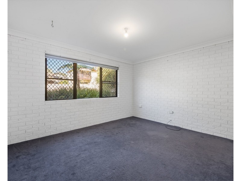 27 Hodgson Street, Crescent Head NSW 2440