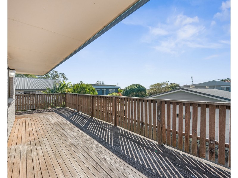 27 Hodgson Street, Crescent Head NSW 2440