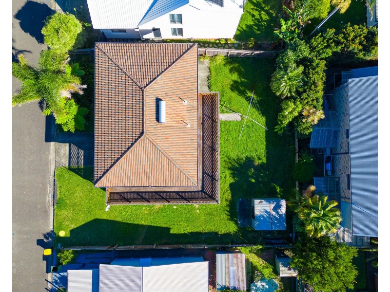 27 Hodgson Street, Crescent Head NSW 2440