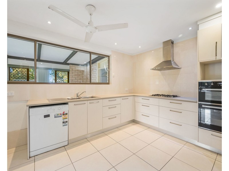 1 Lake Street, Crescent Head NSW 2440