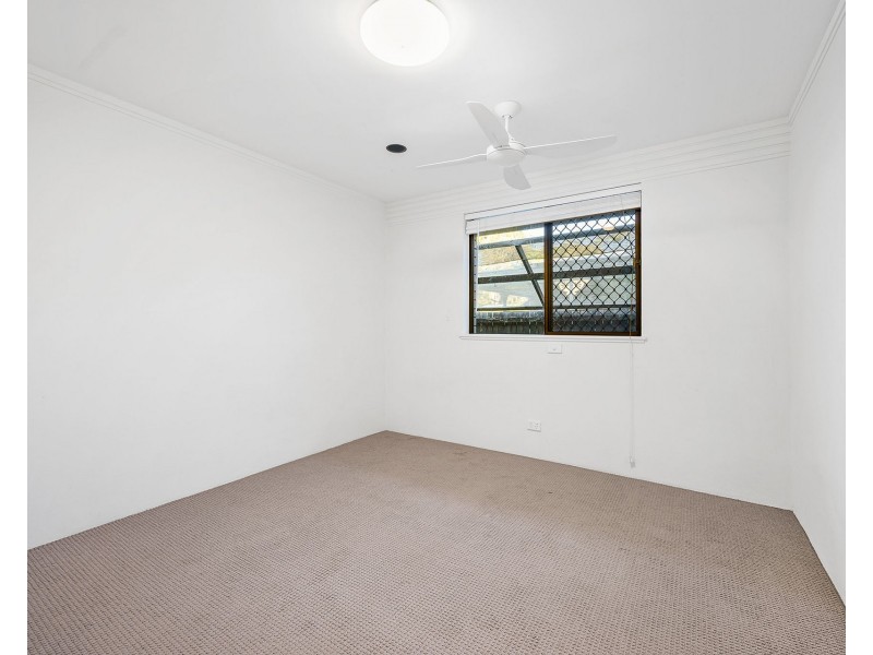 1 Lake Street, Crescent Head NSW 2440