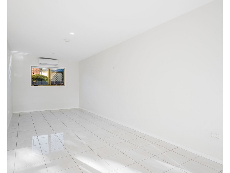 1 Lake Street, Crescent Head NSW 2440