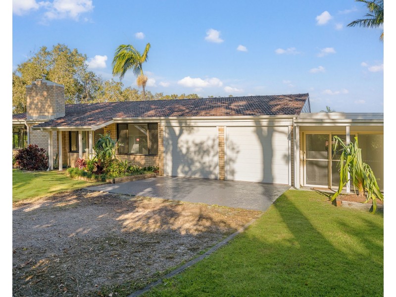 1 Lake Street, Crescent Head NSW 2440