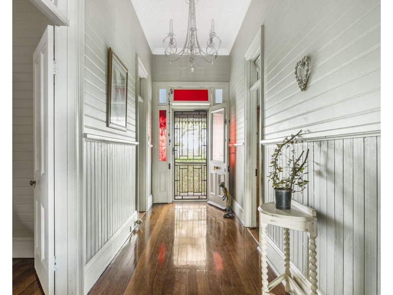 18 Lord Street, East Kempsey NSW 2440