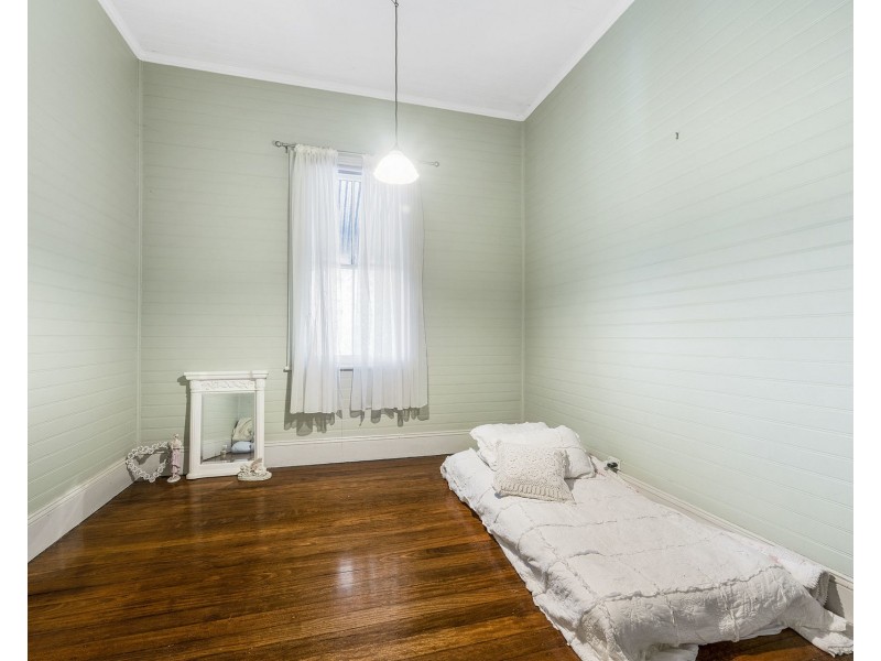 18 Lord Street, East Kempsey NSW 2440